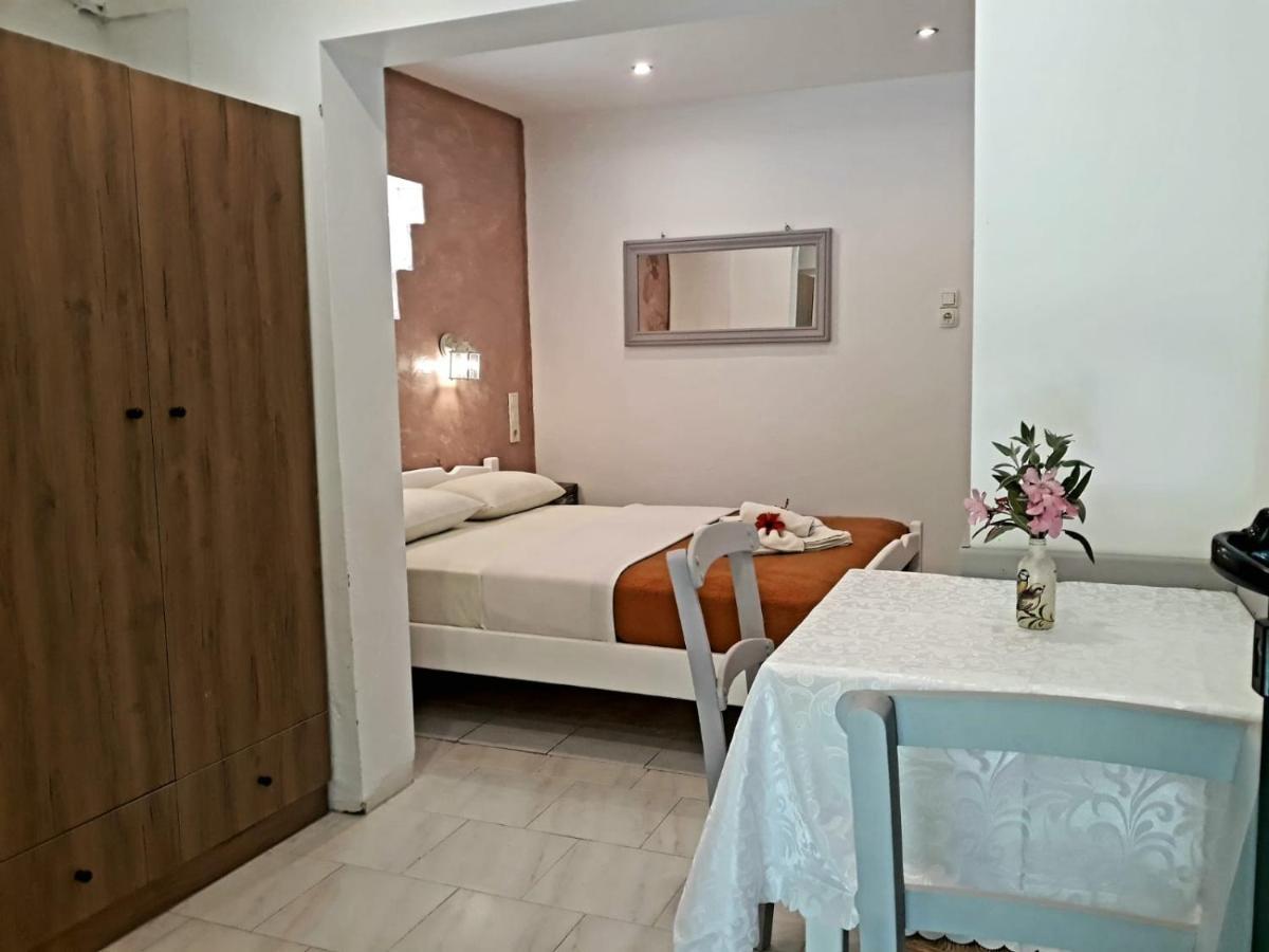 Appartement And Xenophon *